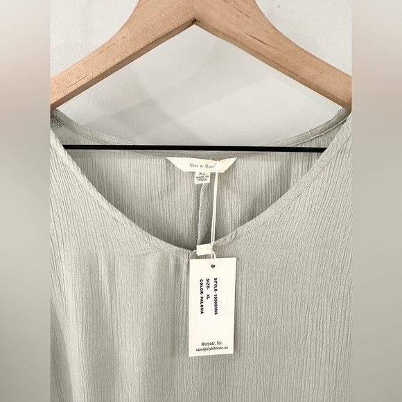 NWT Sim & Sam Short Sleeve Ruffle Bottom Babydoll Blouse Gray Size XL - Picture 4 of 5